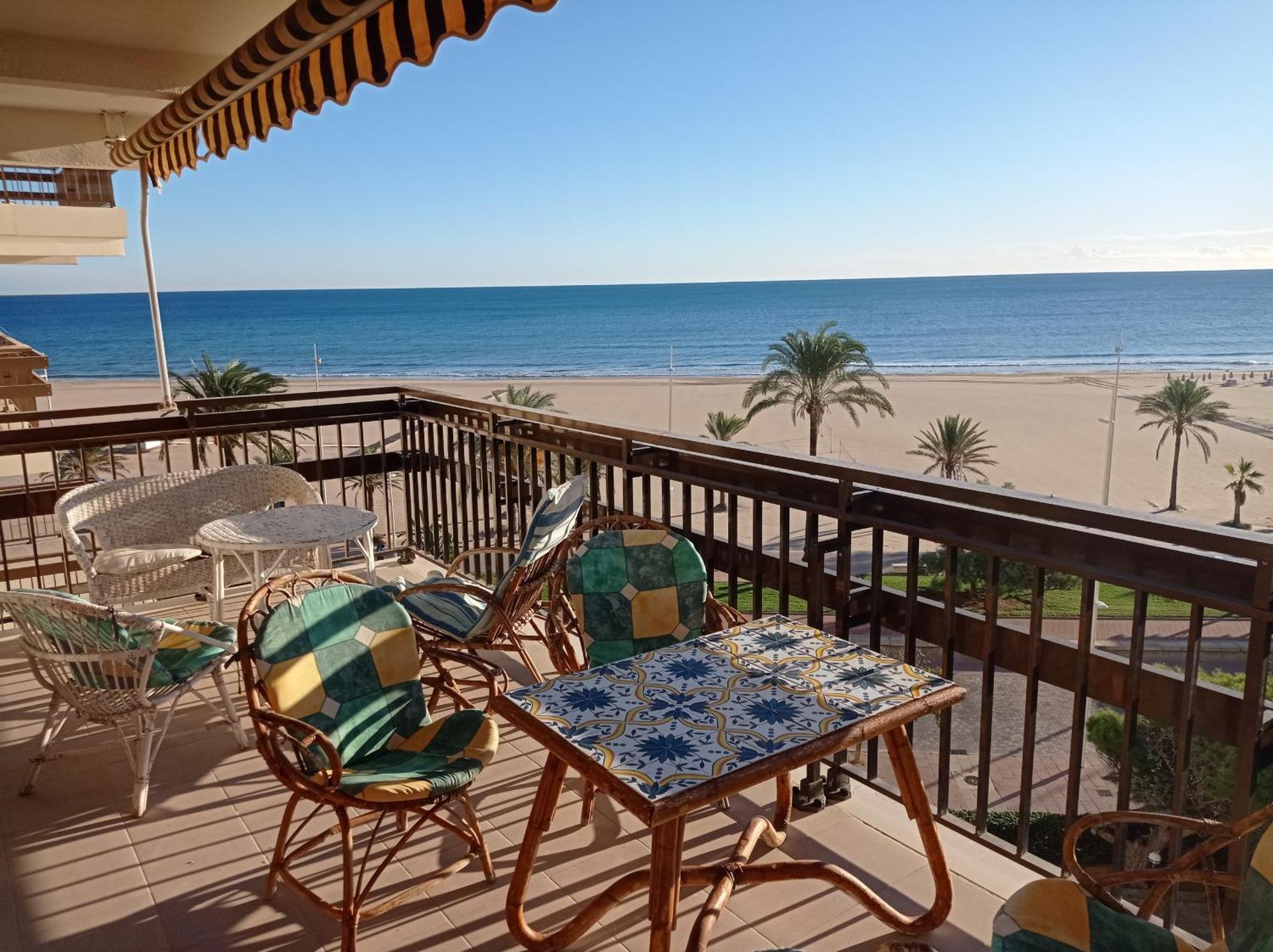 Manila Solo Familias Serviplaya Gandia Ngoại thất bức ảnh
